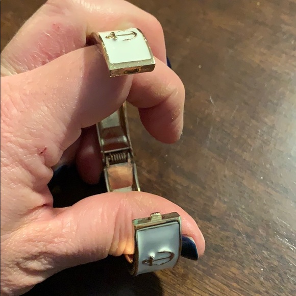 EUC Anchor Bracelet - Picture 3 of 3